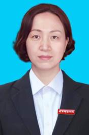 穿着西装笔挺的男子描述已自动生成